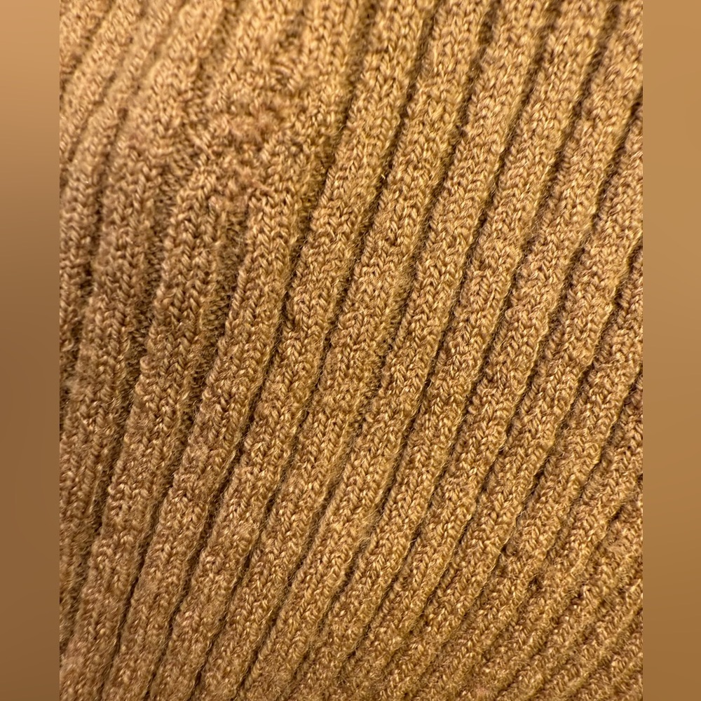 Original Burberry V neck ribbed sweater - Picture 7 of 9